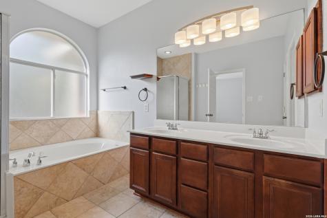 15107 S Wingheart San Antonio TX 78253