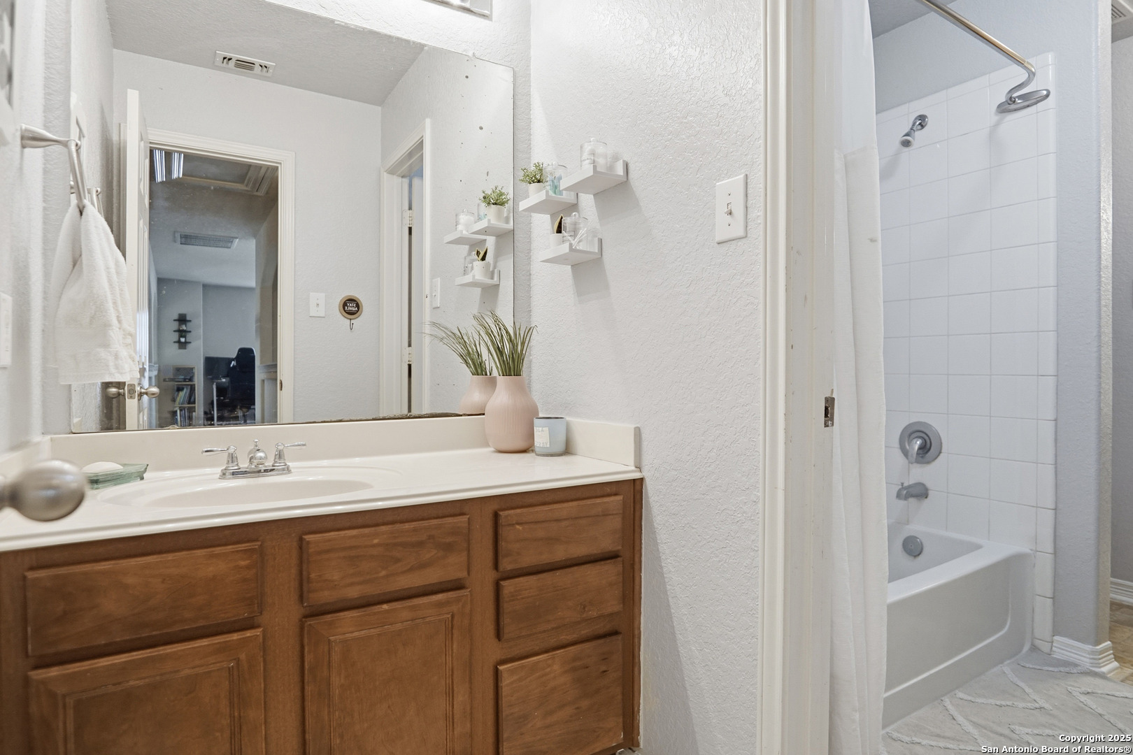 11935 Curtis San Antonio TX 78254