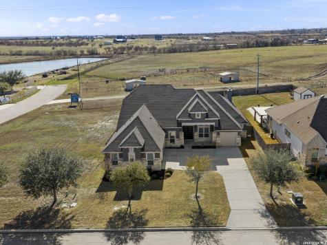 3314 Jons Way Marion TX 78124