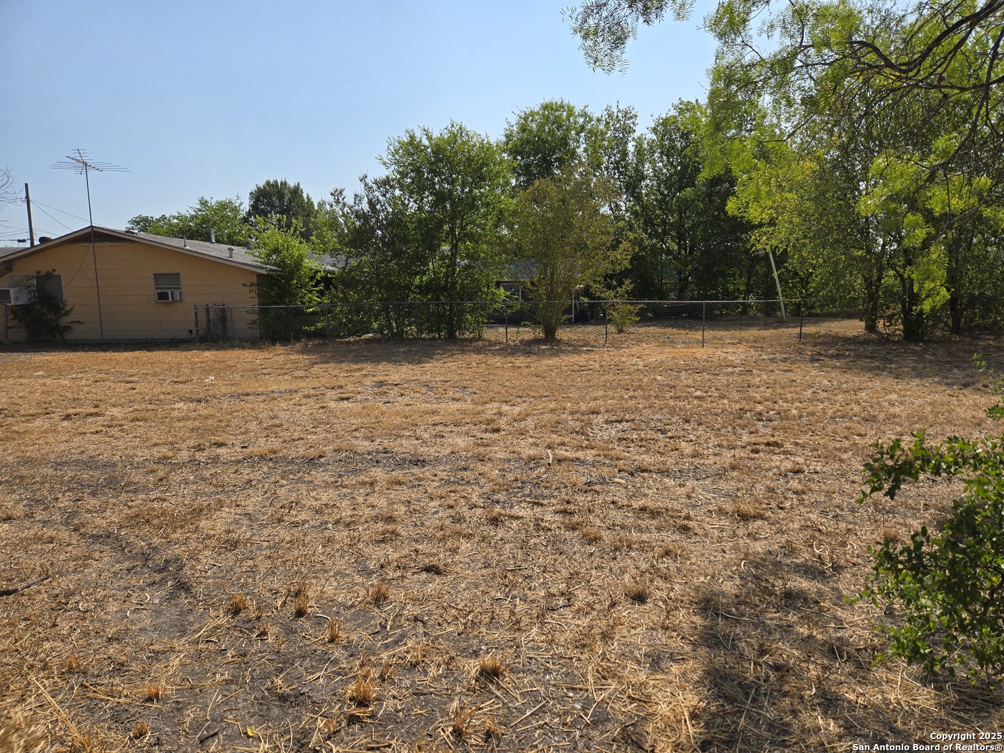 540 W Gerald San Antonio TX 78221