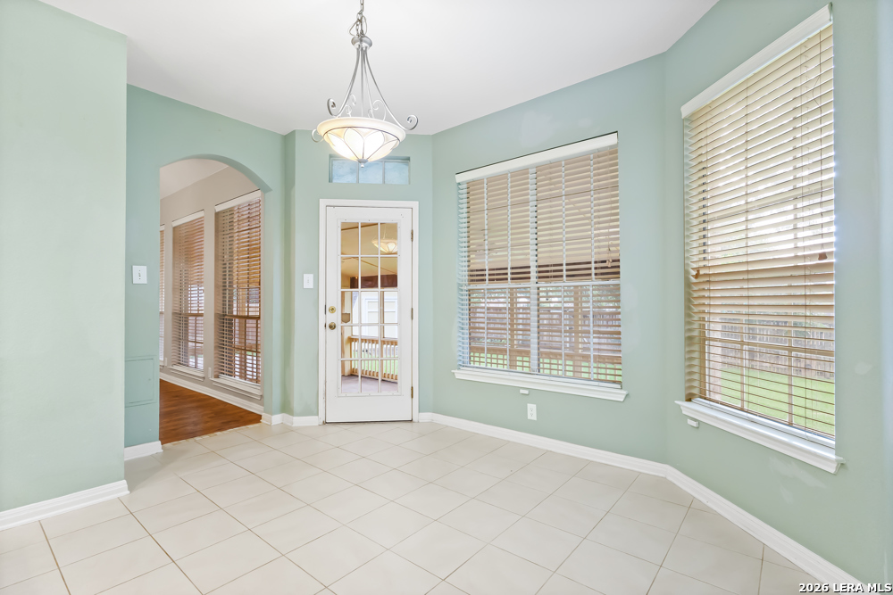 9402 Oakwood Garden San Antonio TX 78254