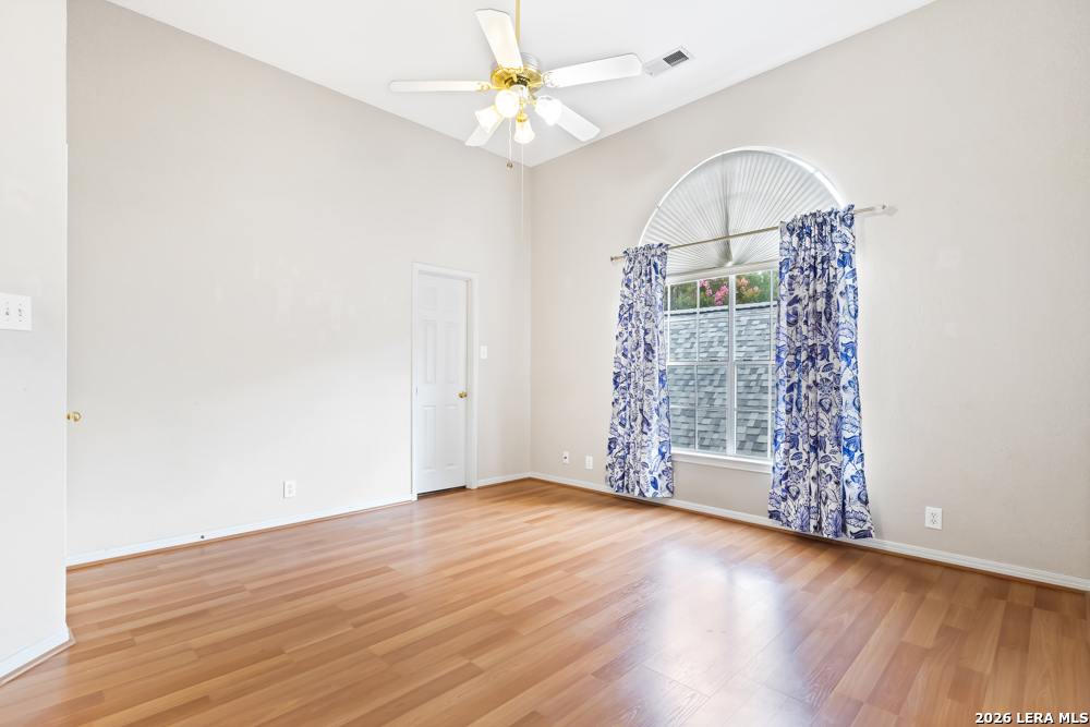 9402 Oakwood Garden San Antonio TX 78254