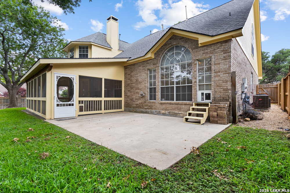 9402 Oakwood Garden San Antonio TX 78254