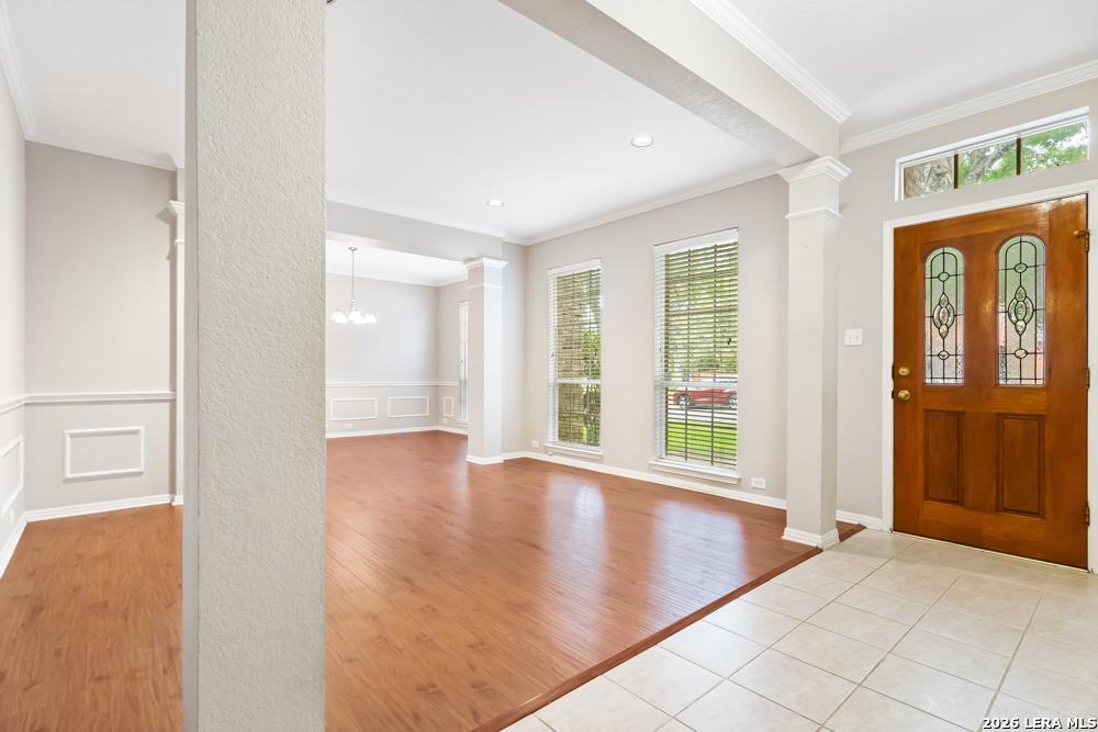 9402 Oakwood Garden San Antonio TX 78254