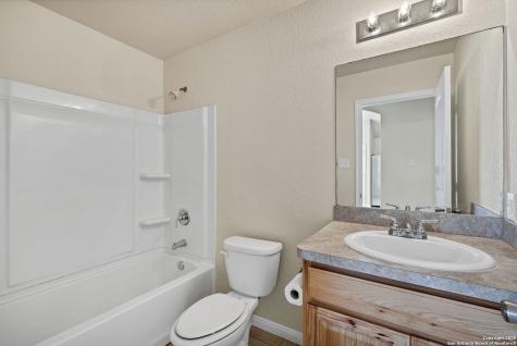 1232 Eastview Drive Canyon Lake TX 78133