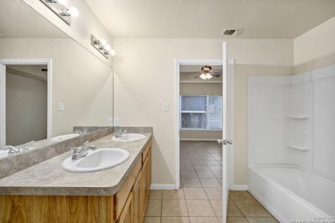 1232 Eastview Drive Canyon Lake TX 78133