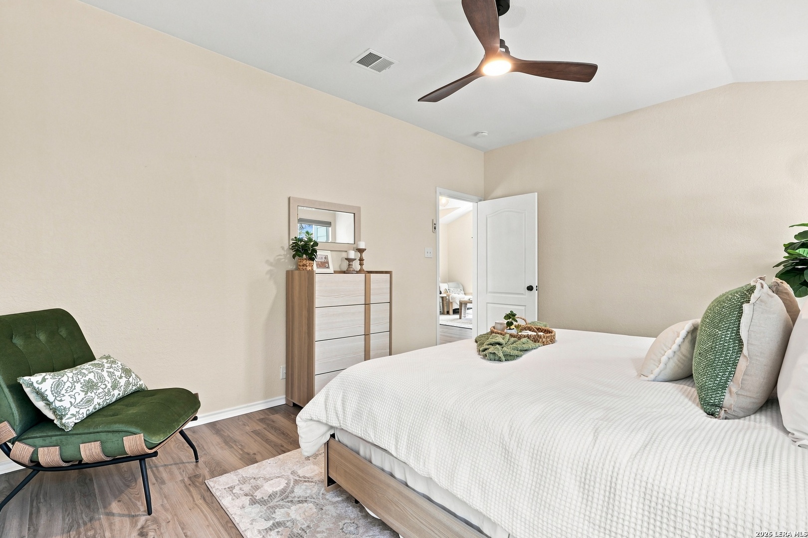 8422 Oak Cross San Antonio TX 78251