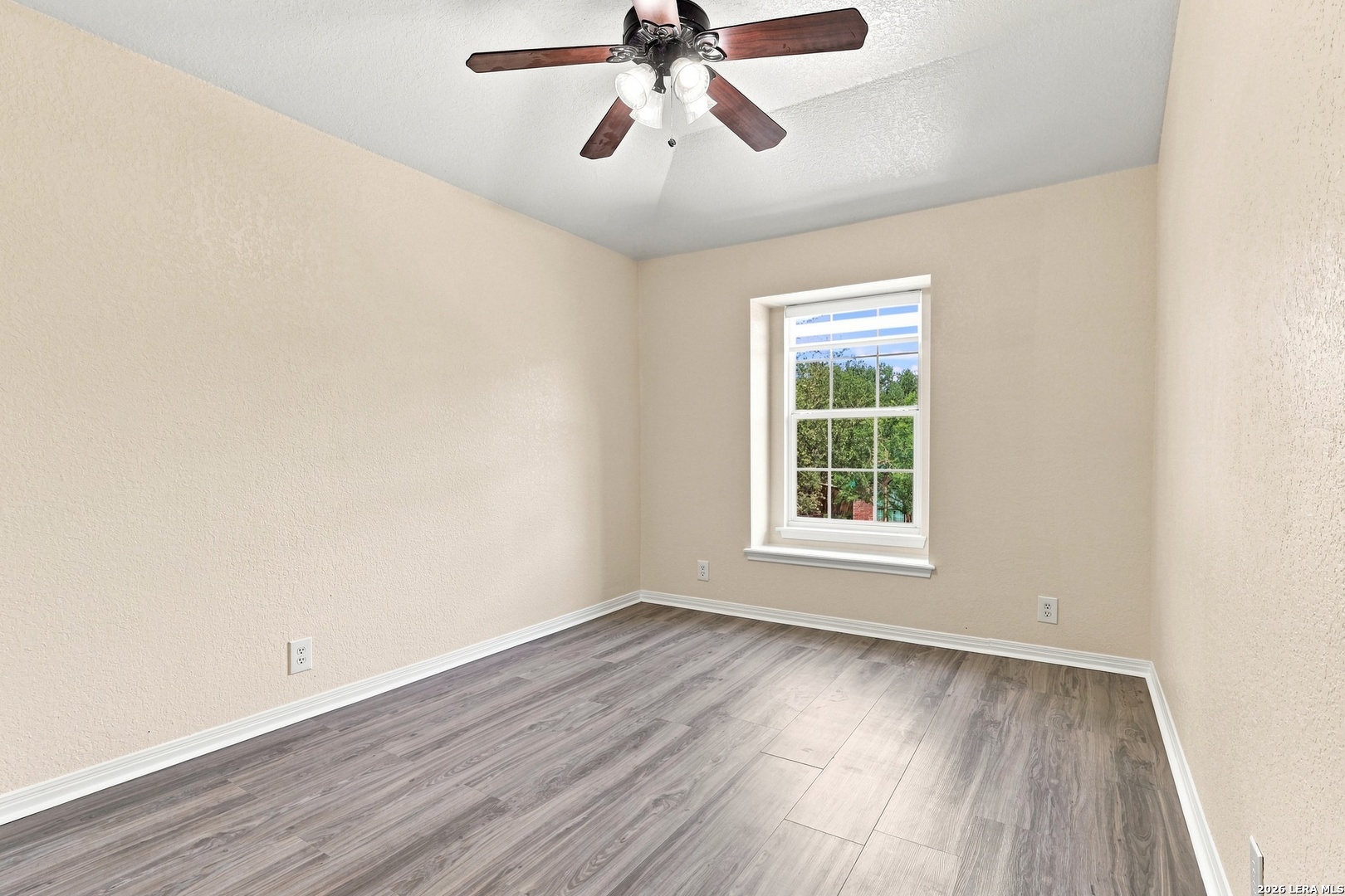 8422 Oak Cross San Antonio TX 78251