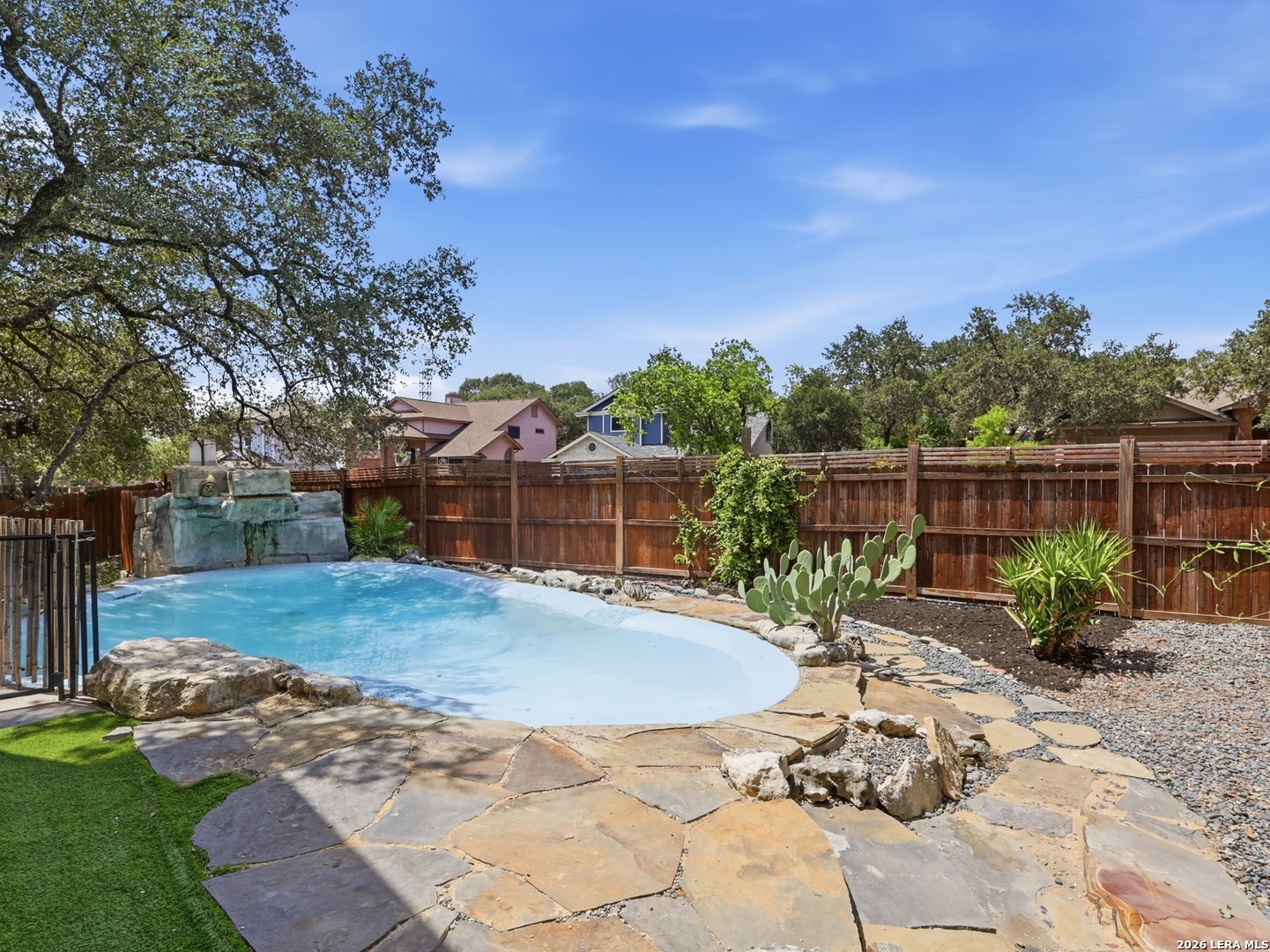 8422 Oak Cross San Antonio TX 78251