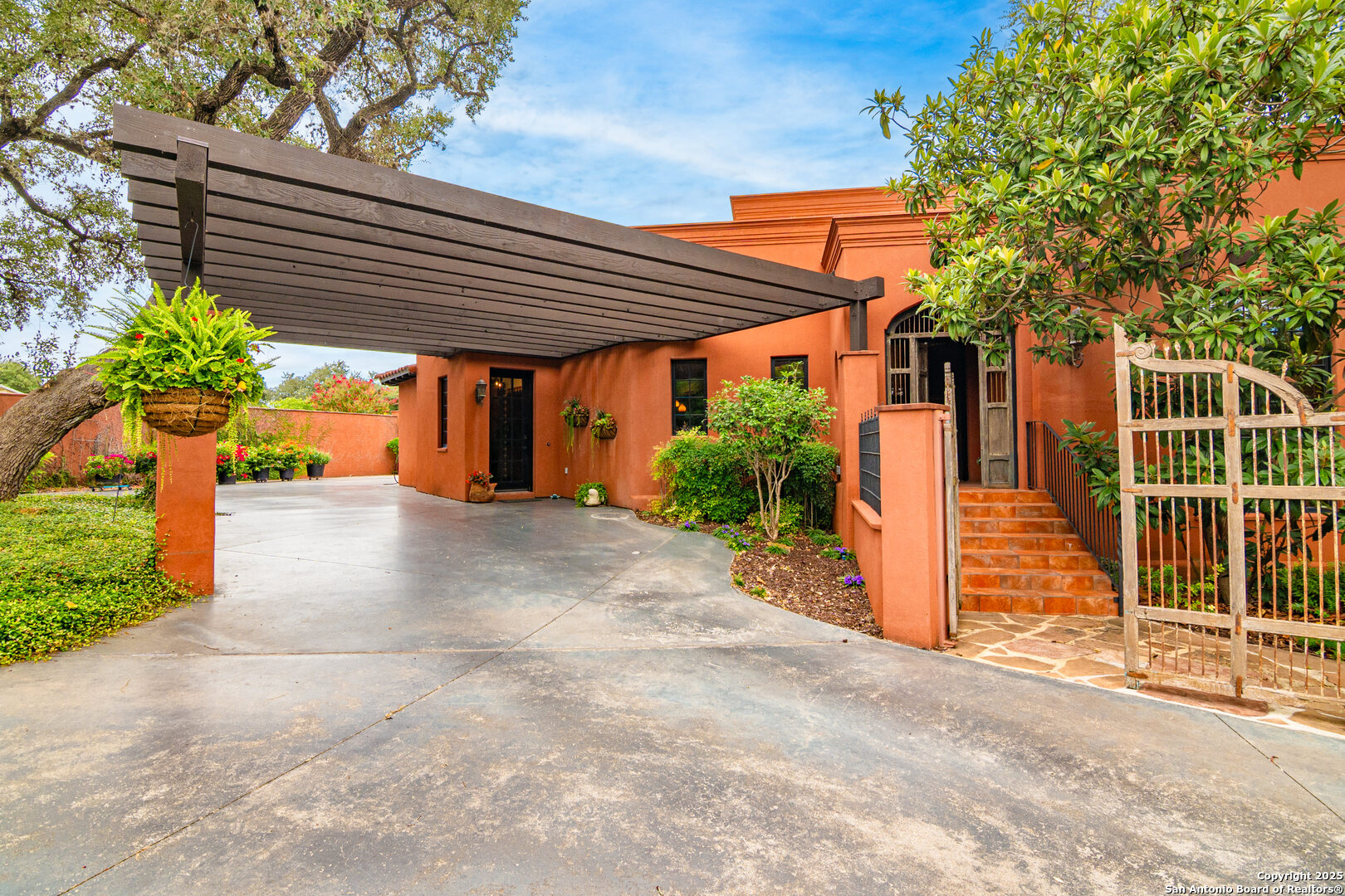 1887 Arbolas Court Seguin TX 78155