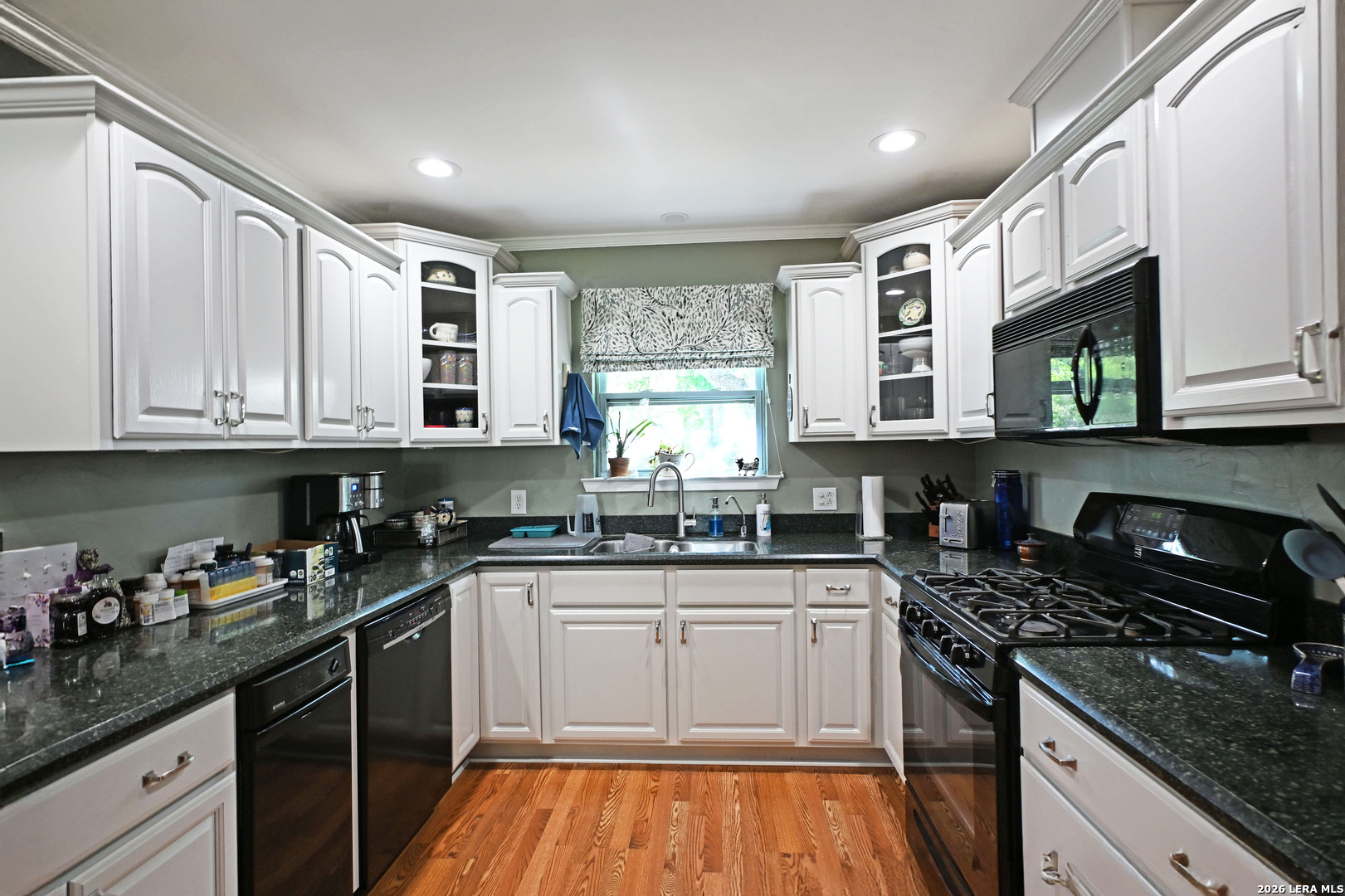 877 Twin Oaks New Braunfels TX 78130