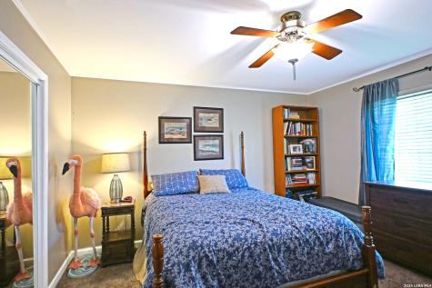 877 Twin Oaks New Braunfels TX 78130
