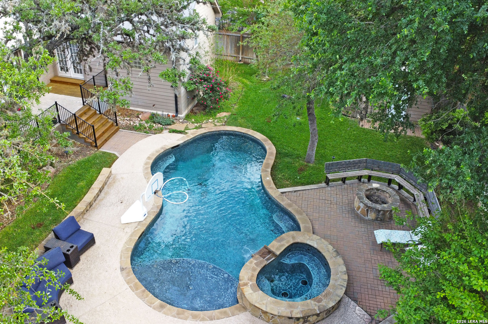 877 Twin Oaks New Braunfels TX 78130