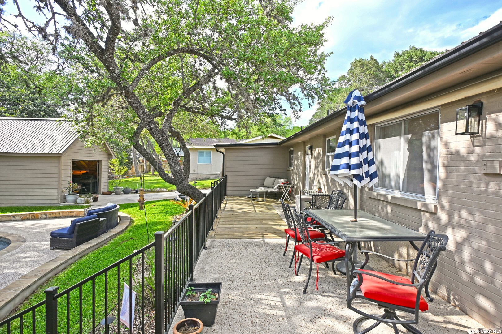 877 Twin Oaks New Braunfels TX 78130