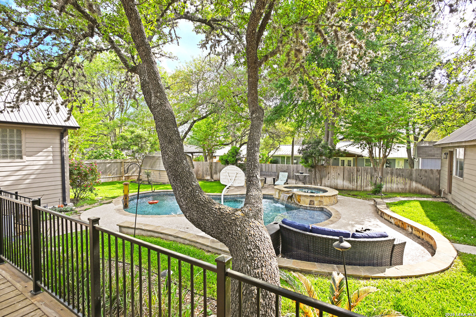 877 Twin Oaks New Braunfels TX 78130