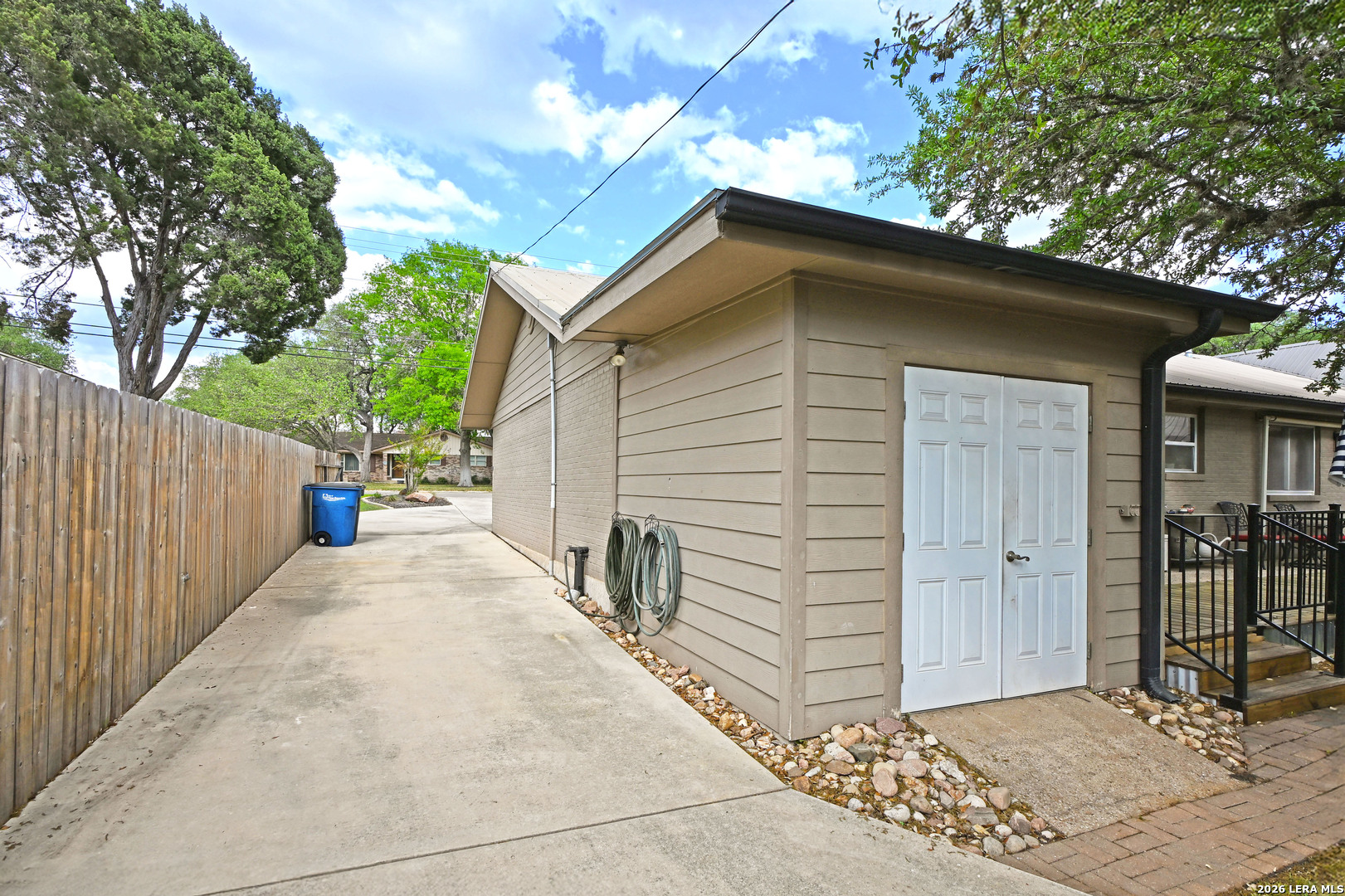 877 Twin Oaks New Braunfels TX 78130