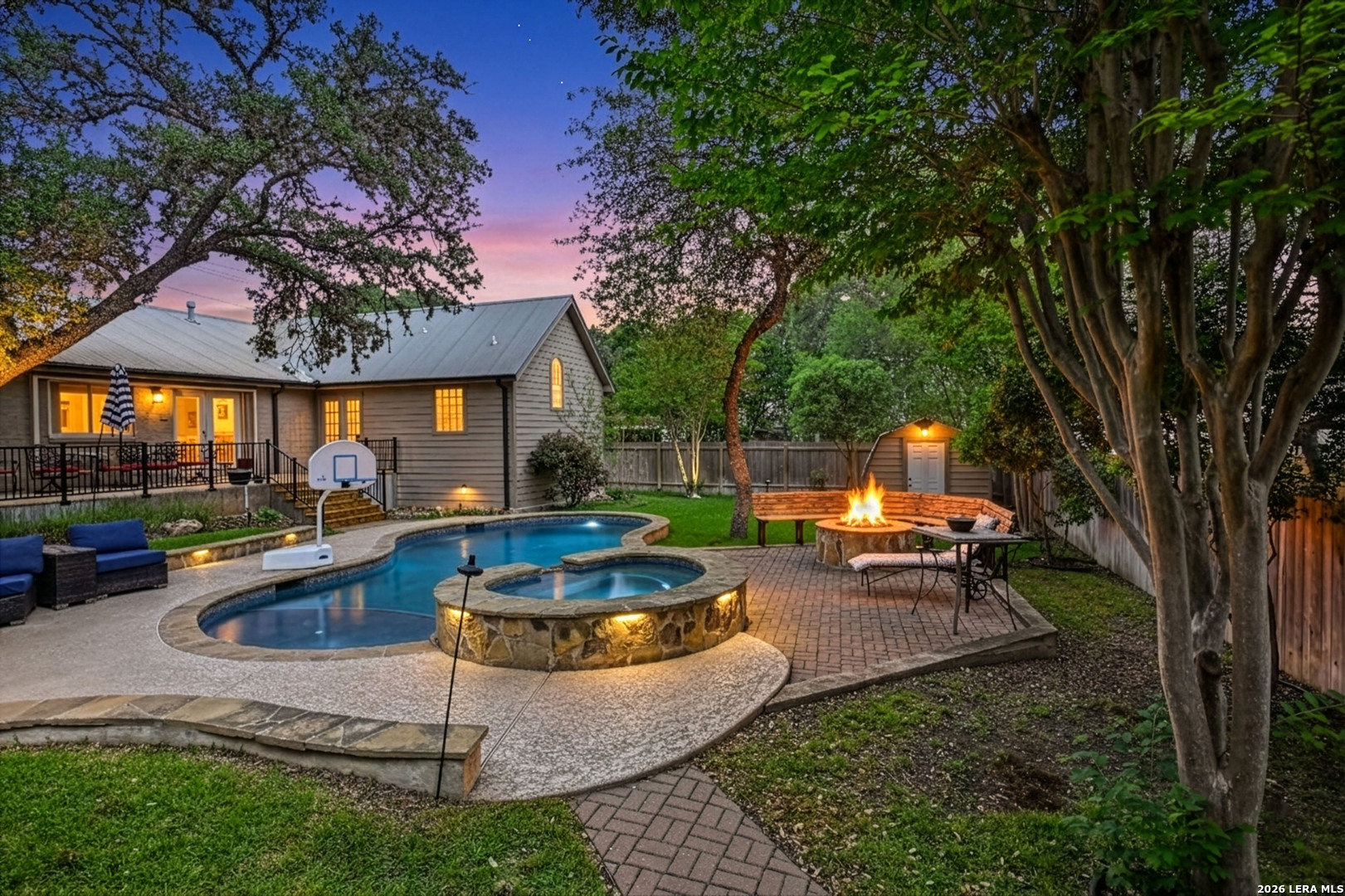 877 Twin Oaks New Braunfels TX 78130