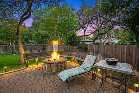 877 Twin Oaks New Braunfels TX 78130