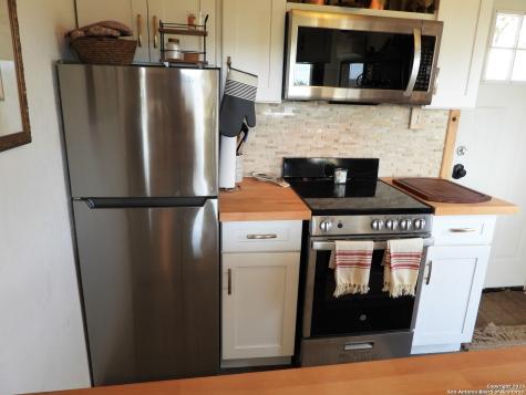 171 Sunset Drive Lakehills TX 78063