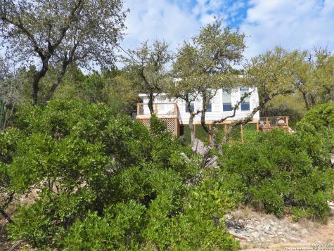 171 Sunset Drive Lakehills TX 78063