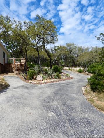 171 Sunset Drive Lakehills TX 78063