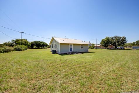 1180 Old Adams Lane Pleasanton TX 78064
