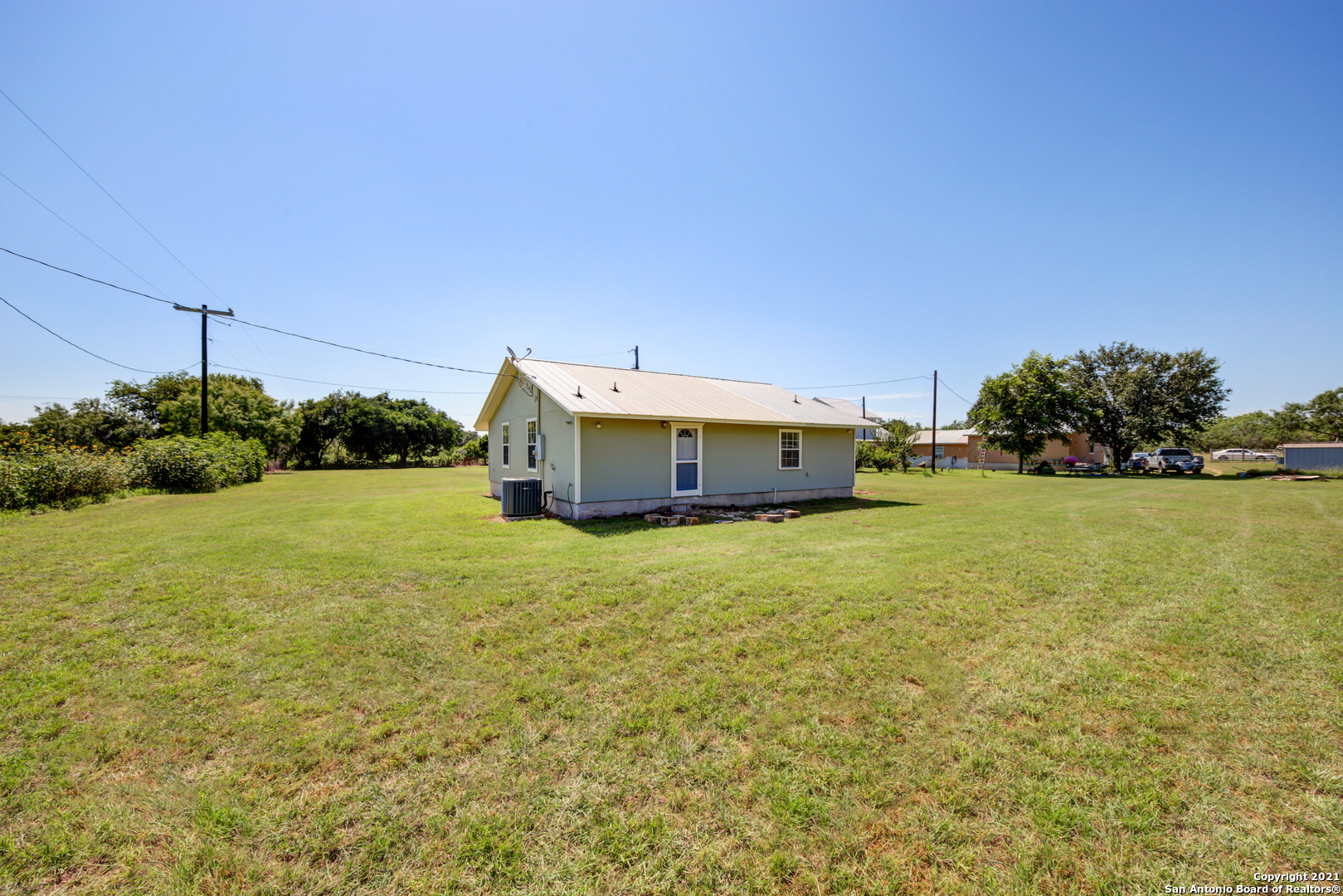 1180 Old Adams Lane Pleasanton TX 78064
