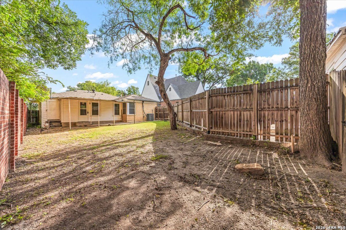 132 Vassar San Antonio TX 78212