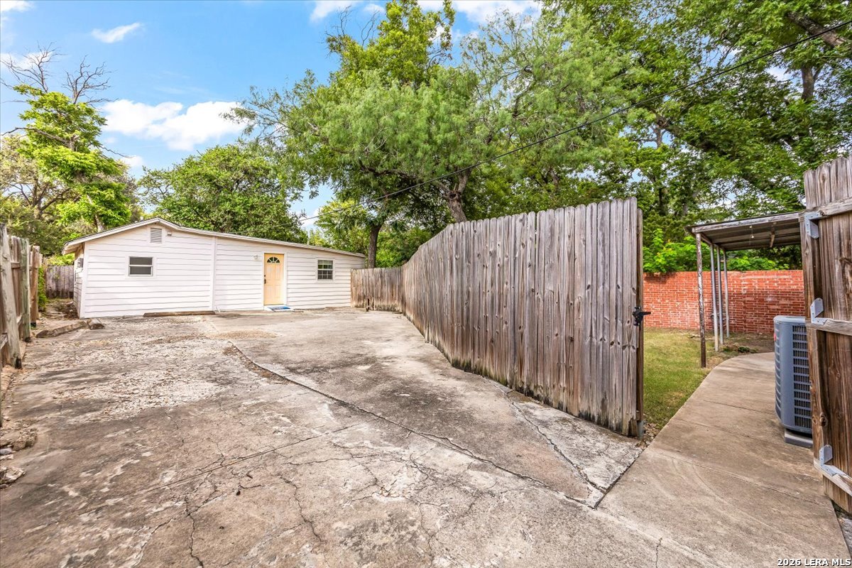 132 Vassar San Antonio TX 78212