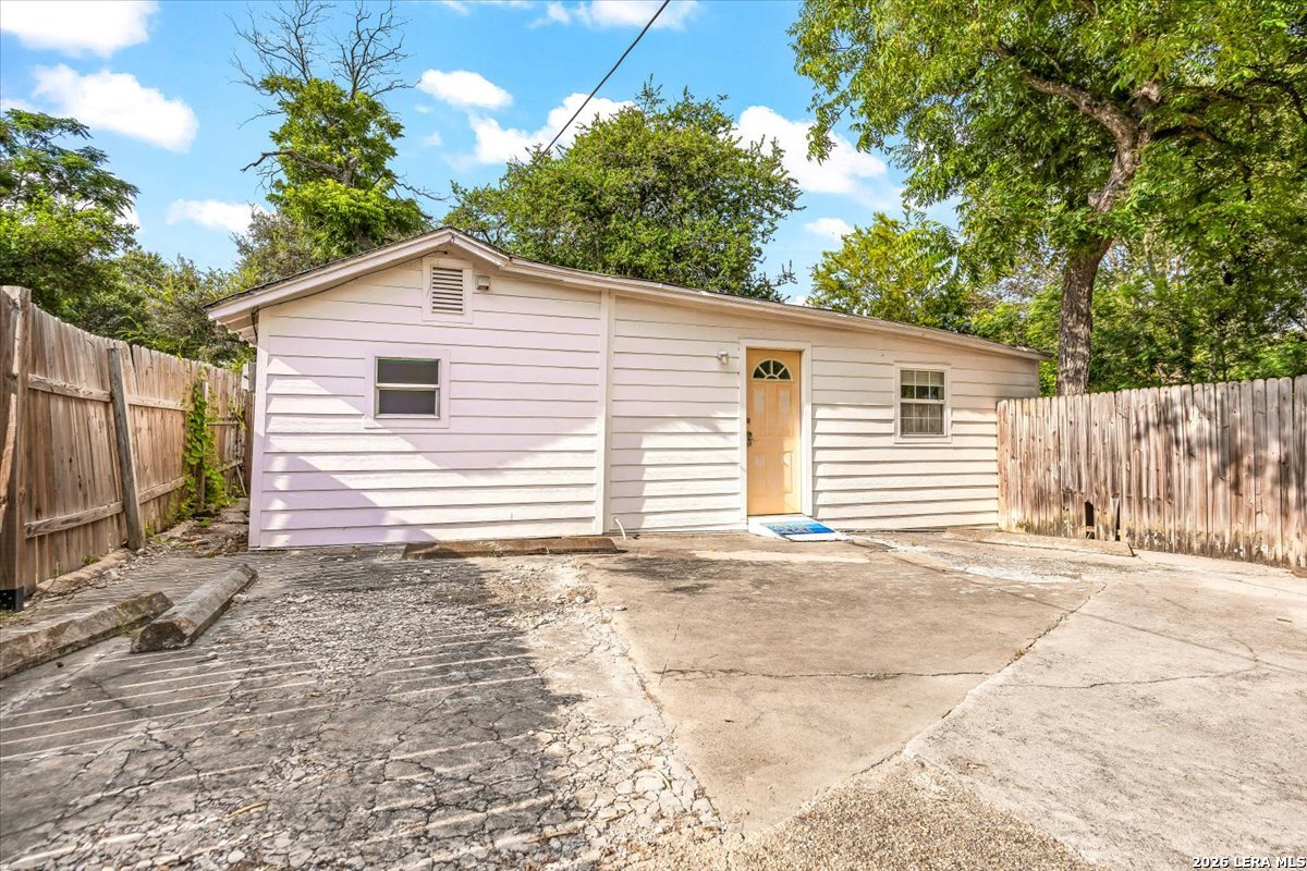 132 Vassar San Antonio TX 78212