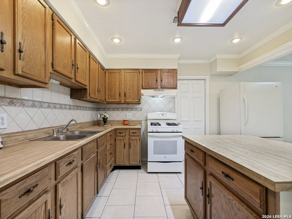1503 W Ackard San Antonio TX 78224