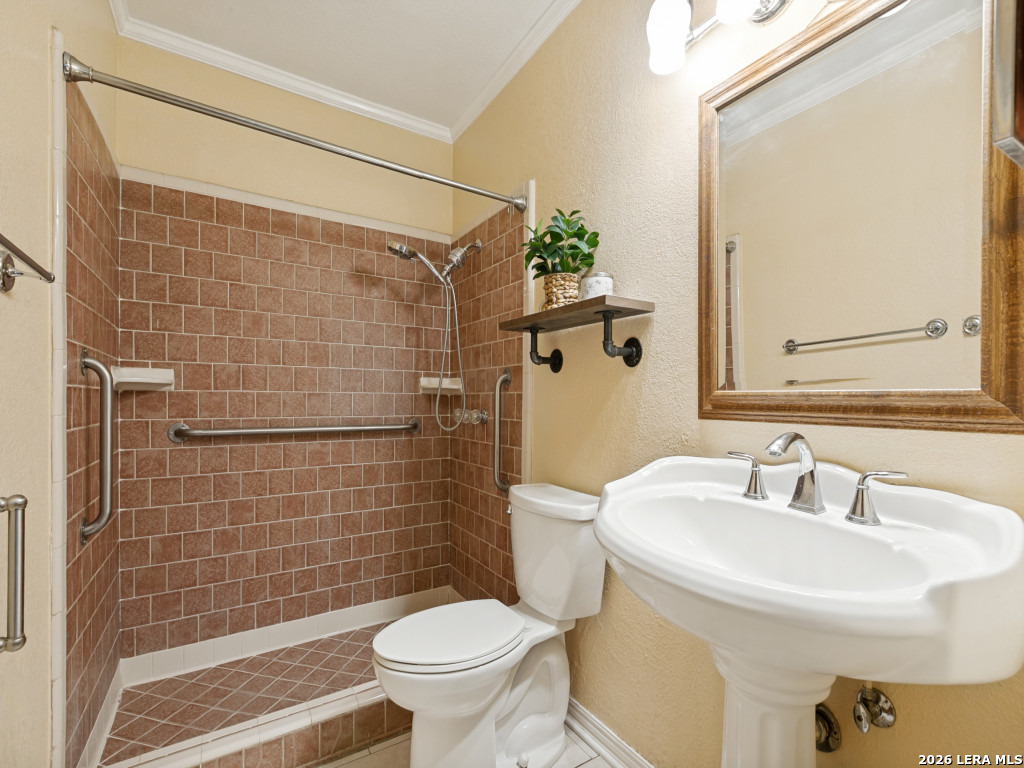 1503 W Ackard San Antonio TX 78224