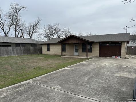 250 Meeker Road Kerrville TX 78028