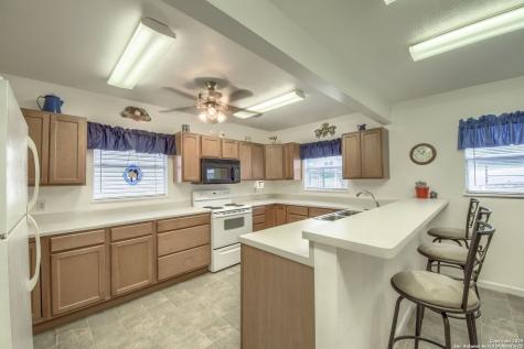 1108 Pebble Beach Drive NW Lakehills TX 78063