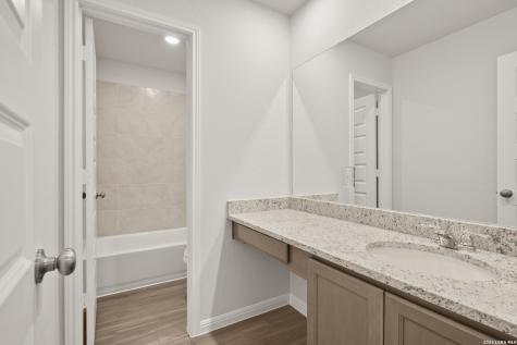 145 Hunters Camp San Antonio TX 78245