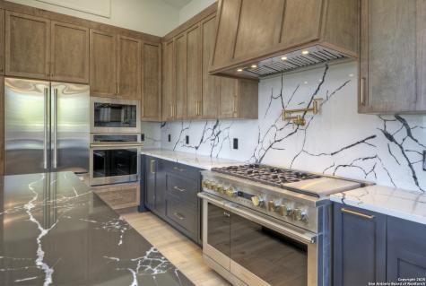 585 Highland Terrace Canyon Lake TX 78133