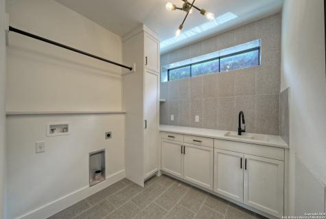 585 Highland Terrace Canyon Lake TX 78133