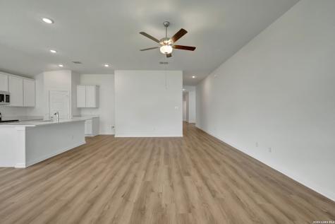 1108 Limestone Ridge Seguin TX 78155
