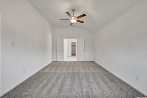 1108 Limestone Ridge Seguin TX 78155