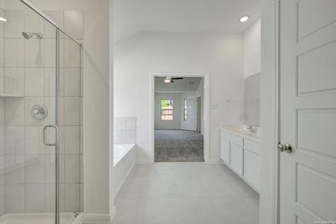 1108 Limestone Ridge Seguin TX 78155