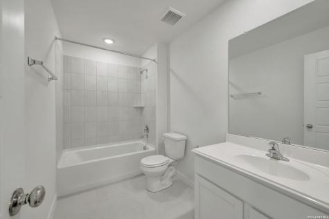 1108 Limestone Ridge Seguin TX 78155