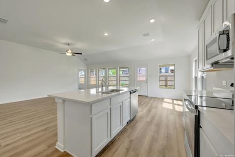 1108 Limestone Ridge Seguin TX 78155