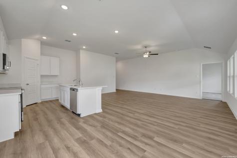 1108 Limestone Ridge Seguin TX 78155