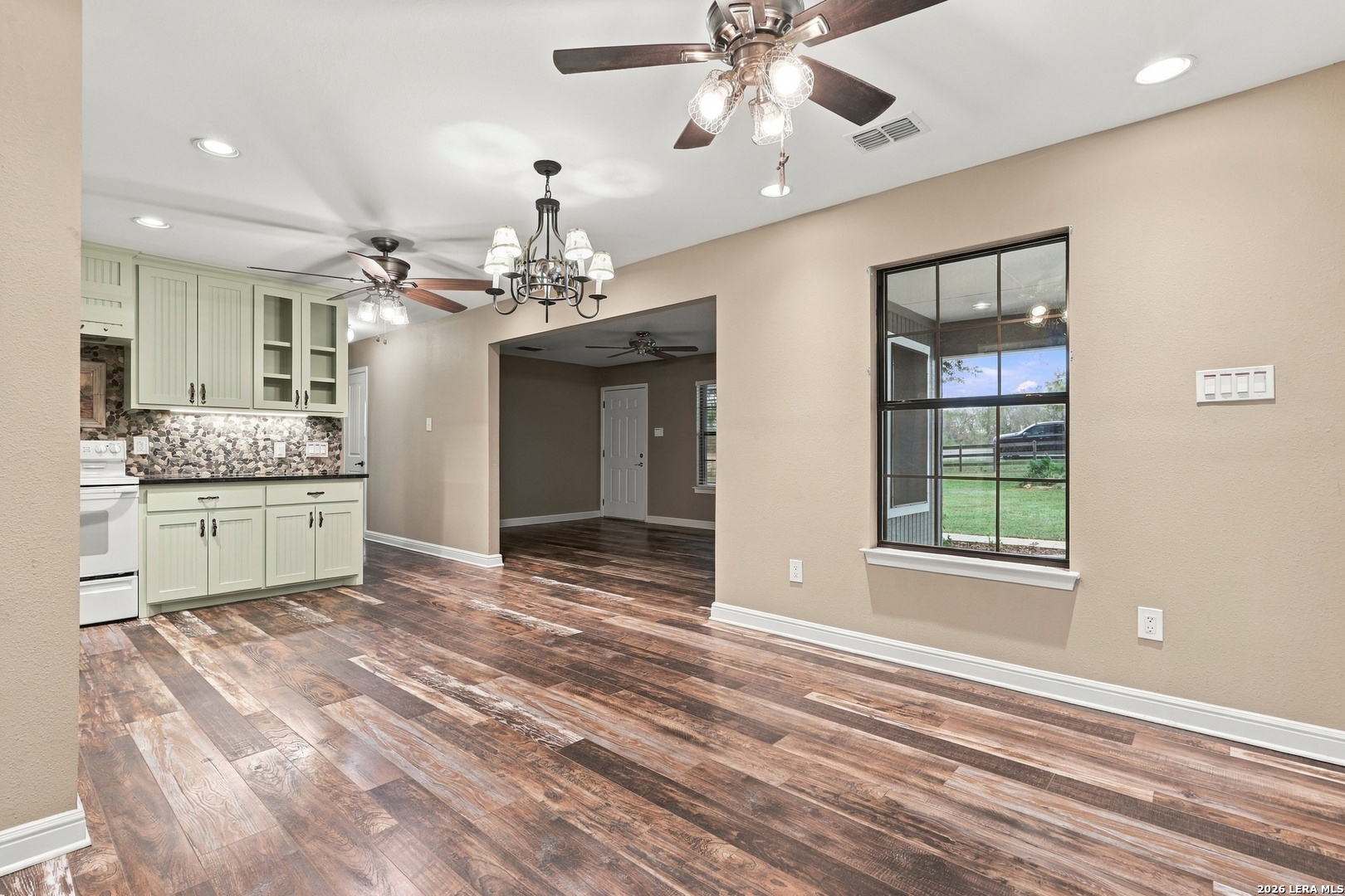 667 Fm 2772 La Vernia TX 78121