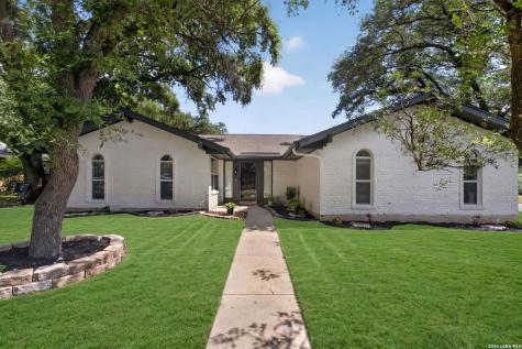 721 Balfour Drive Windcrest TX 78239