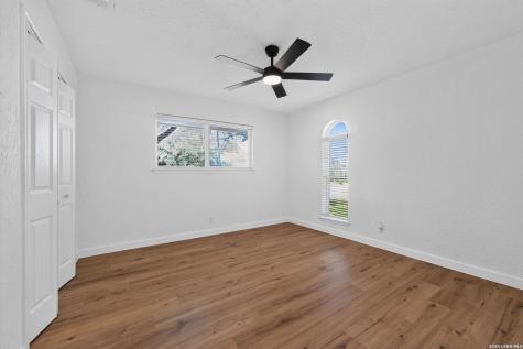 721 Balfour Drive Windcrest TX 78239