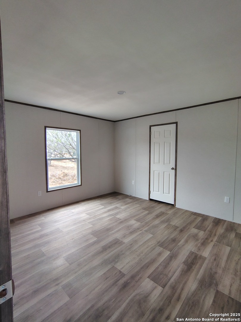 152 Cr 2664 Moore TX 78016