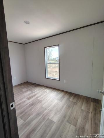 152 Cr 2664 Moore TX 78016