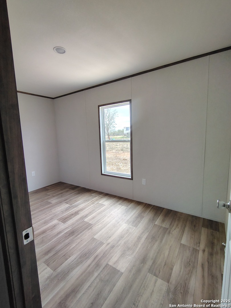 152 Cr 2664 Moore TX 78016