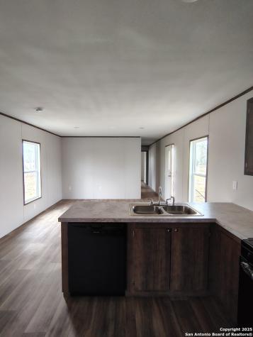 152 Cr 2664 Moore TX 78016